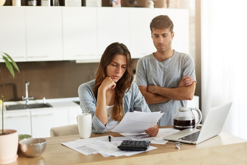 How Debt Affects Divorce Settlement